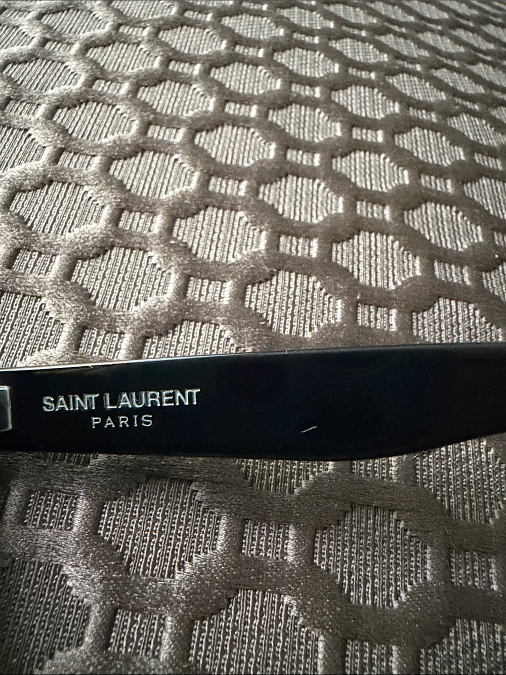 Saint Laurent Black Wide Cat-Eye Sunglasses - Picture 5 of 7